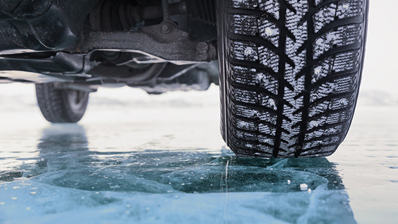 Nejlevnější zimní pneumatiky mohou přijít draho