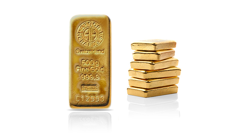 Cena zlata rychle roste, jeho nákup se ale stále vyplatí